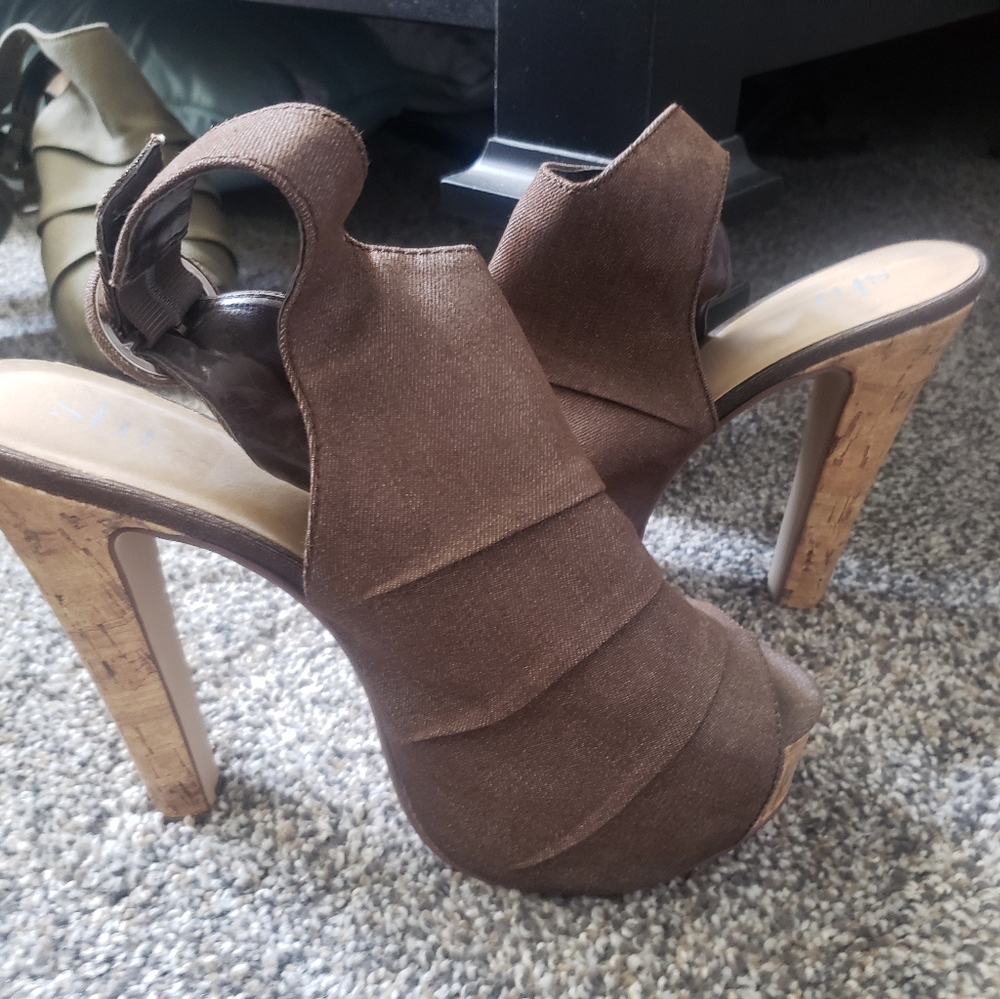 Women's high heels.  Never worn